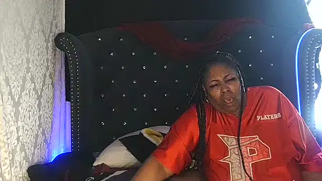 Snapshot of msyvette1970@xh chatting on 12-10-24, 03:55 msyvette1970xh online show from 12-10-24, 03:55