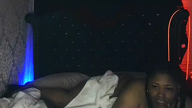 Snapshot of msyvette1970@xh chatting on 12-13-24, 11:02 msyvette1970xh online show from 12-13-24, 11:02