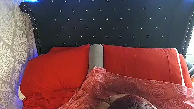 Snapshot of msyvette1970@xh chatting on 01-04-25, 04:22 msyvette1970xh online show from 01-04-25, 04:22