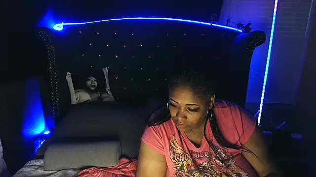 Snapshot of msyvette1970@xh chatting on 01-16-25, 02:30 msyvette1970xh online show from 01-16-25, 02:30