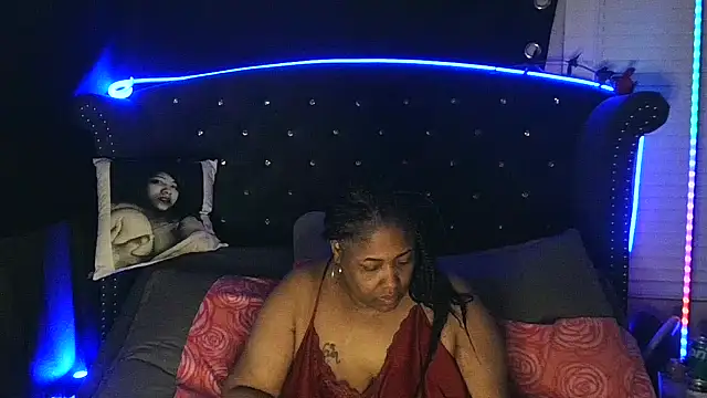 Snapshot of msyvette1970@xh chatting on 01-17-25, 01:03 msyvette1970xh online show from 01-17-25, 01:03