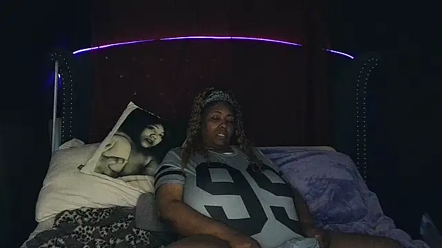 Snapshot of msyvette1970@xh chatting on 11-30-25, 10:47 msyvette1970xh online show from 11-30-25, 10:47