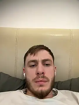 Julian128 online show from 03-04-25, 07:54