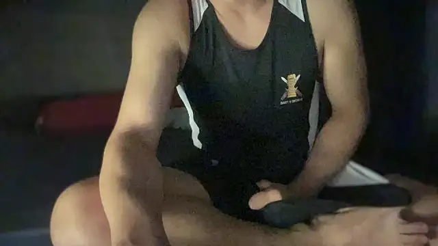 Snapshot of FRIENDLY-GIANT89 chatting on 01-18-25, 06:10 FRIENDLY-GIANT89 online show from 01-18-25, 06:10