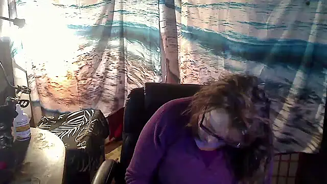 Ireallysquirt online show from 02-15-25, 04:47