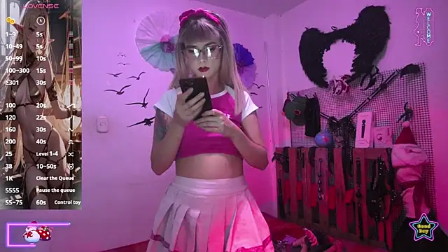 Snapshot of _Hanna_white_ chatting on 12-18-25, 03:01 Hanna white online show from 12-18-25, 03:01