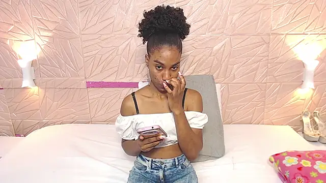 Snapshot of Amarantha_love69 chatting on 12-23-24, 01:35 Amarantha love69 online show from 12-23-24, 01:35