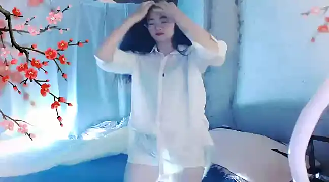 Snapshot of Floor_oo chatting on 12-05-24, 11:07 Floor oo online show from 12-05-24, 11:07