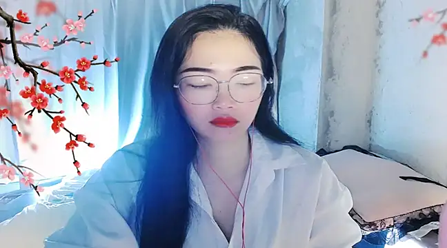 Snapshot of Floor_oo chatting on 12-08-24, 10:36 Floor oo online show from 12-08-24, 10:36