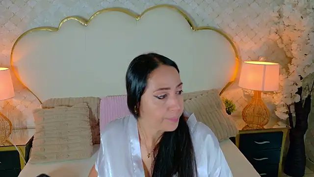 MayraVegas online show from 07-25-26, 02:03