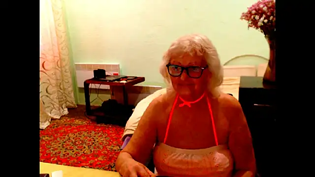 Natali7634 online show from 06-12-26, 05:28