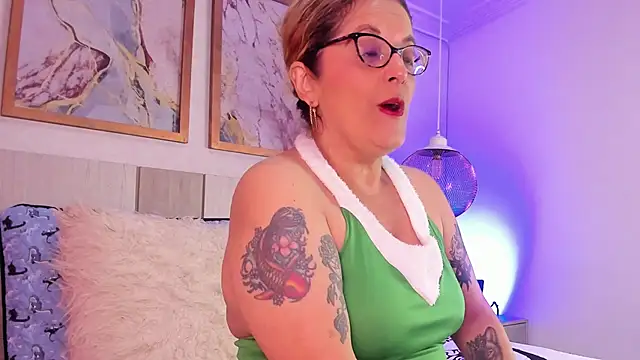 ValeryHart1 online show from 03-17-25, 12:25