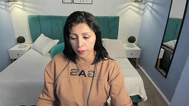 Snapshot of tiffani__love chatting on 02-22-25, 01:35 tiffani love online show from 02-22-25, 01:35