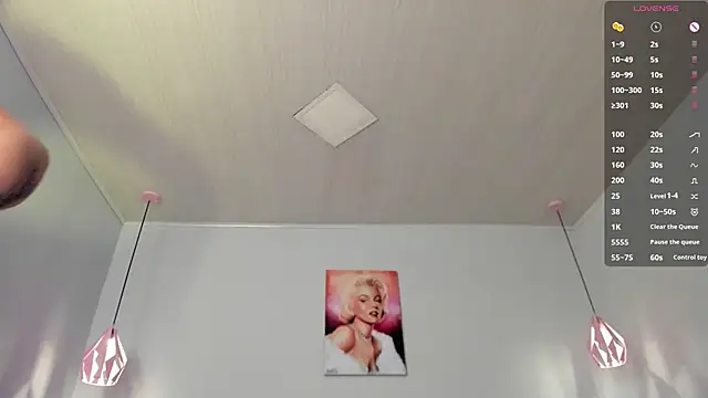 Snapshot of tiffani__love chatting on 03-13-25, 06:45 tiffani love online show from 03-13-25, 06:45