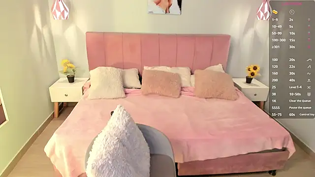 Snapshot of tiffani__love chatting on 03-14-25, 12:29 tiffani love online show from 03-14-25, 12:29