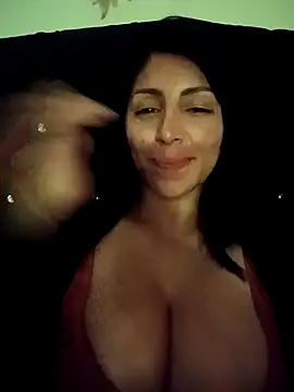 Snapshot of tiffani__love chatting on 09-30-25, 11:26 tiffani love online show from 09-30-25, 11:26