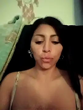 Snapshot of tiffani__love chatting on 12-14-25, 09:03 tiffani love online show from 12-14-25, 09:03