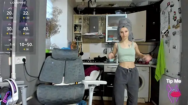  Nika Kik online show from 12-19-25, 12:56