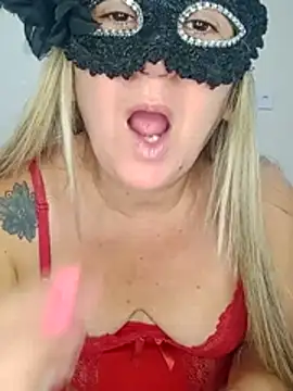 Snapshot of titiasexy chatting on 11-13-25, 02:21 titiasexy online show from 11-13-25, 02:21