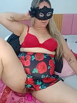 Snapshot of titiasexy chatting on 03-15-26, 01:50 titiasexy online show from 03-15-26, 01:50