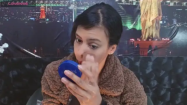 Snapshot of Catalella_Ar chatting on 05-02-26, 03:44 Catalella Ar online show from 05-02-26, 03:44