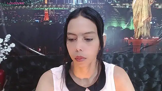 Snapshot of Catalella_Ar chatting on 05-05-26, 03:25 Catalella Ar online show from 05-05-26, 03:25