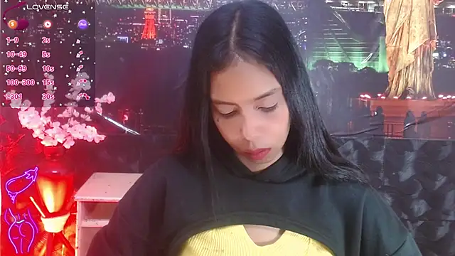 Snapshot of Catalella_Ar chatting on 05-19-26, 03:35 Catalella Ar online show from 05-19-26, 03:35