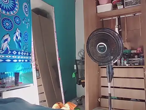 Snapshot of GermanxMD chatting on 09-30-25, 06:57 GermanxMD online show from 09-30-25, 06:57