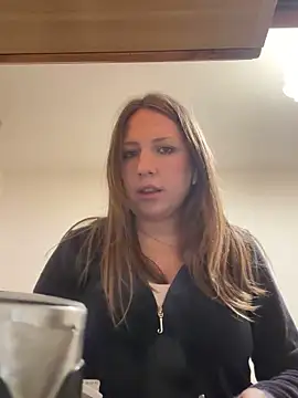 Snapshot of Sashabunny chatting on 12-16-25, 08:03 Sashabunny online show from 12-16-25, 08:03