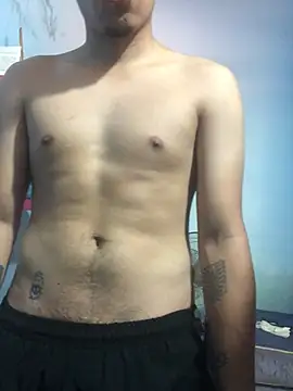 Snapshot of Edanvvv chatting on 01-12-26, 04:23 Edanvvv online show from 01-12-26, 04:23