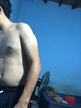 Snapshot of Edanvvv chatting on 01-16-26, 02:37 Edanvvv online show from 01-16-26, 02:37