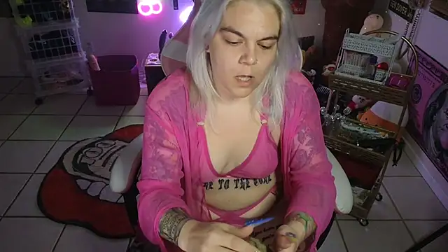 CherryBombBomb online show from 01-11-25, 06:56