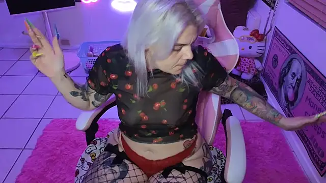 CherryBombBomb online show from 01-31-25, 05:51