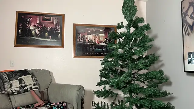 Snapshot of CherryBombBomb chatting on 11-24-25, 04:23 CherryBombBomb online show from 11-24-25, 04:23