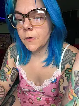 Snapshot of CherryBombBomb chatting on 01-15-26, 06:29 CherryBombBomb online show from 01-15-26, 06:29