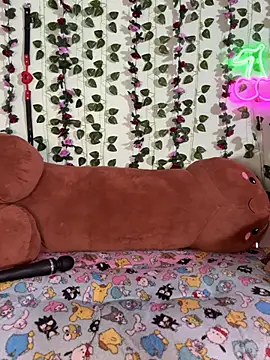 CherryBombBomb online show from 05-10-26, 06:07