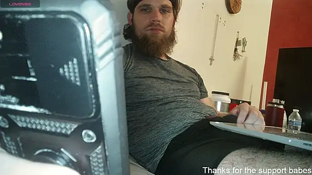 Snapshot of dikdowndaddy chatting on 10-27-25, 08:40 dikdowndaddy online show from 10-27-25, 08:40