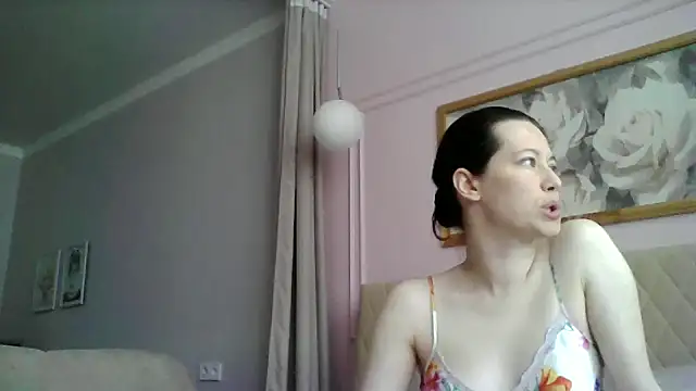 Snapshot of SunElizabeth chatting on 03-21-25, 07:44 SunElizabeth online show from 03-21-25, 07:44