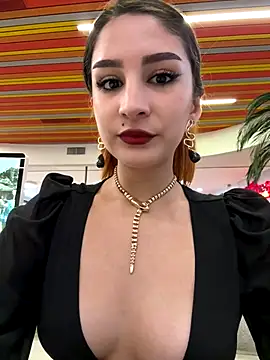 Snapshot of Mon_Cherry chatting on 10-18-25, 01:30 Mon Cherry online show from 10-18-25, 01:30