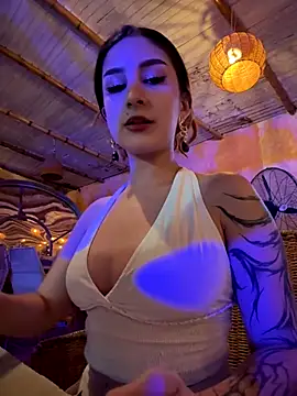 Snapshot of Mon_Cherry chatting on 10-28-25, 12:47 Mon Cherry online show from 10-28-25, 12:47