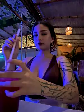 Snapshot of Mon_Cherry chatting on 11-07-25, 01:05 Mon Cherry online show from 11-07-25, 01:05