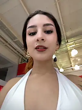 Snapshot of Mon_Cherry chatting on 11-11-25, 01:05 Mon Cherry online show from 11-11-25, 01:05