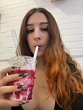 Snapshot of Mon_Cherry chatting on 01-10-26, 01:29 Mon Cherry online show from 01-10-26, 01:29