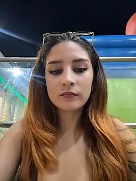 Snapshot of Mon_Cherry chatting on 03-31-26, 01:18 Mon Cherry online show from 03-31-26, 01:18