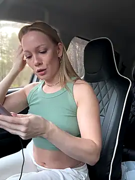 LavenderHot online show from 10-19-25, 01:50