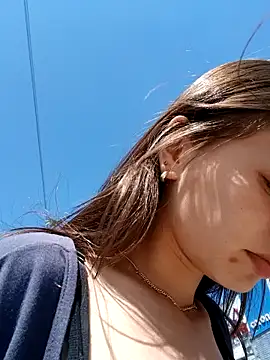 Snapshot of Violeta_12- chatting on 01-18-25, 04:21 Violeta 12- online show from 01-18-25, 04:21