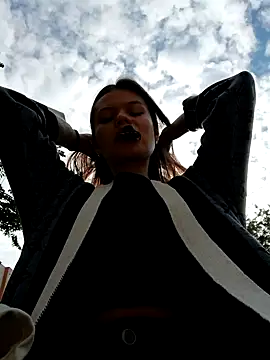 Snapshot of Violeta_12- chatting on 02-05-25, 01:33 Violeta 12- online show from 02-05-25, 01:33