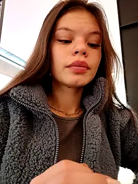 Snapshot of Violeta_12- chatting on 02-20-25, 05:51 Violeta 12- online show from 02-20-25, 05:51