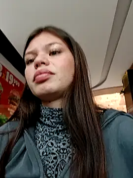 Snapshot of Violeta_12- chatting on 02-21-25, 05:31 Violeta 12- online show from 02-21-25, 05:31