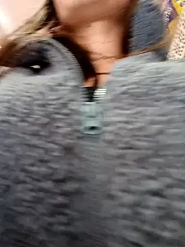 Snapshot of Violeta_12- chatting on 02-22-25, 04:30 Violeta 12- online show from 02-22-25, 04:30